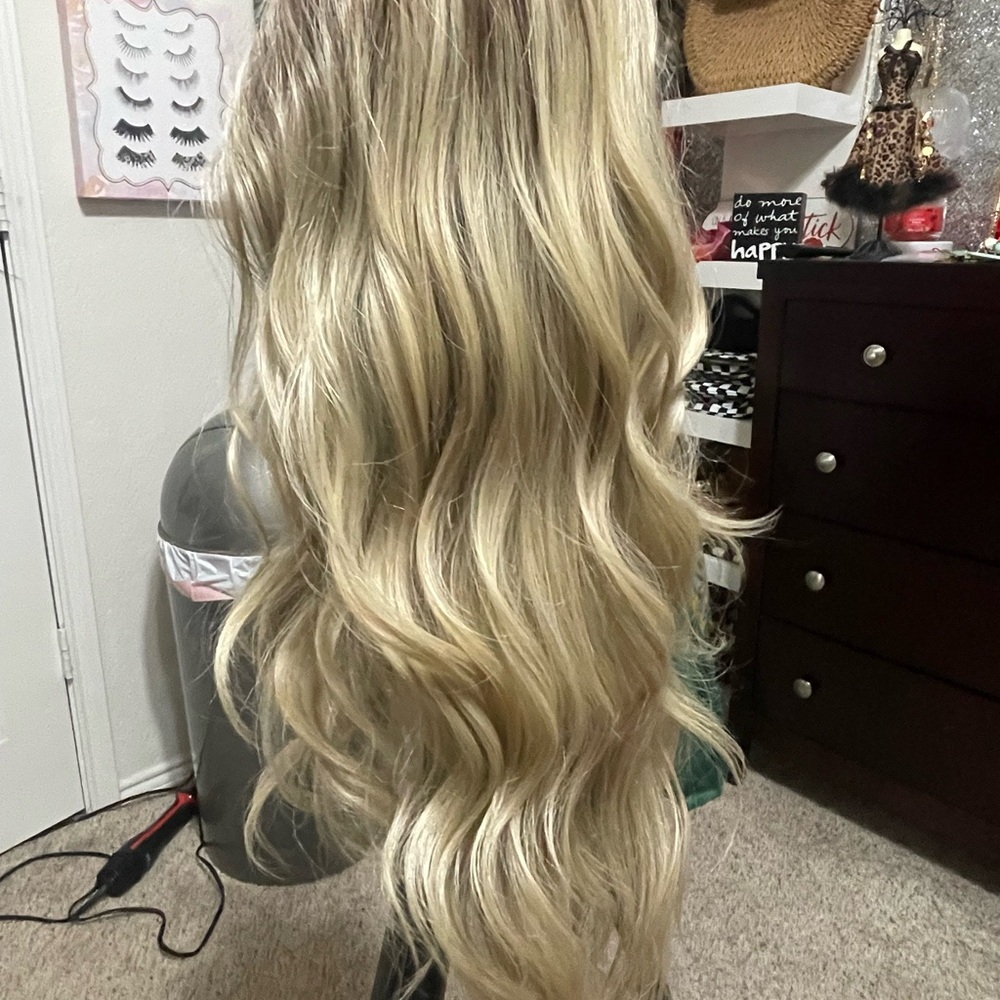 CSC  wig #6 - Picture 2 of 8